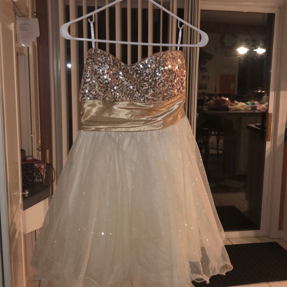 strapless dress